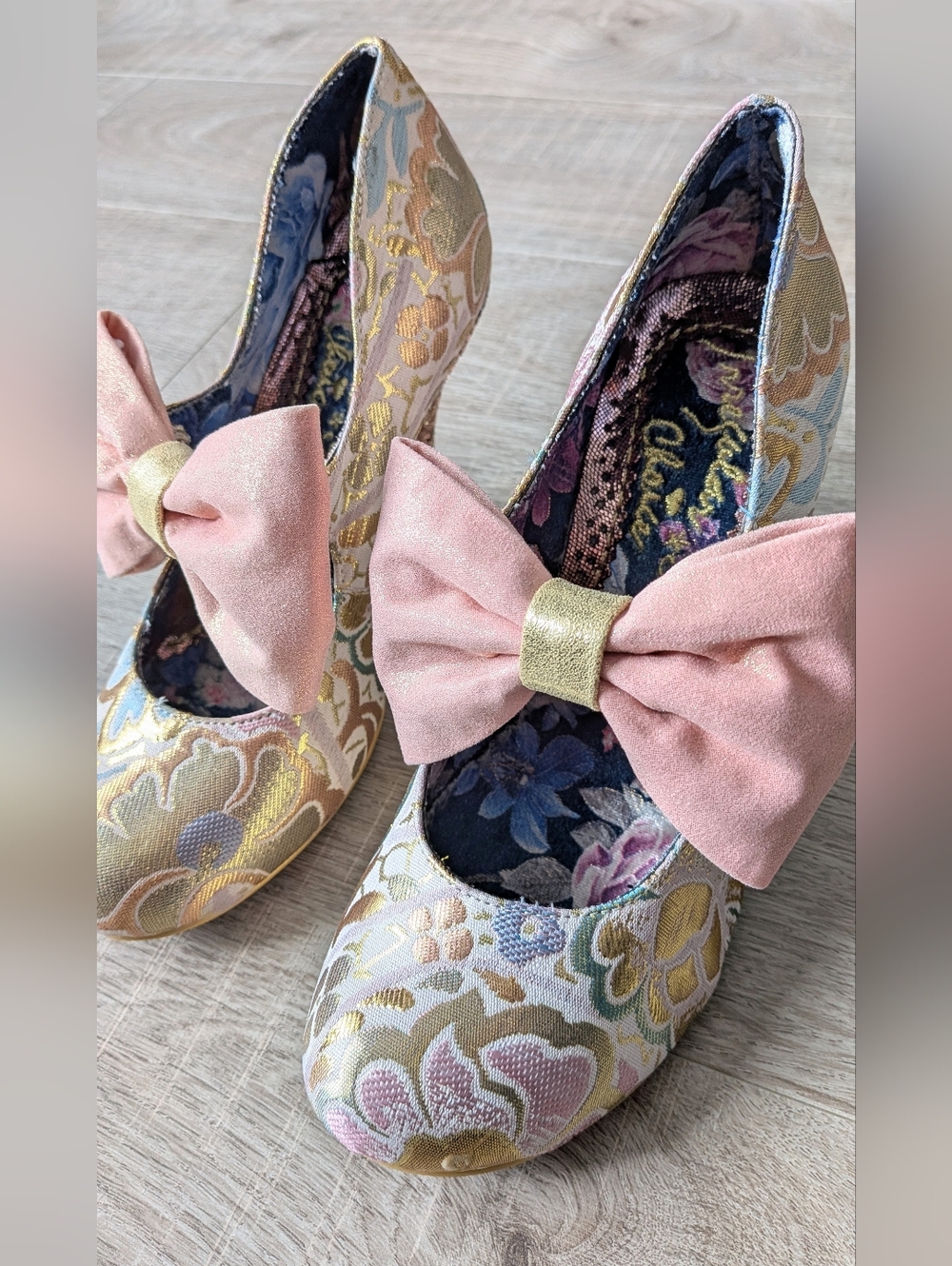 Irregular Choice Windsor Pink Gold Brocade Mary Jane Bow Pump Heels 37 NIB - Picture 4 of 9